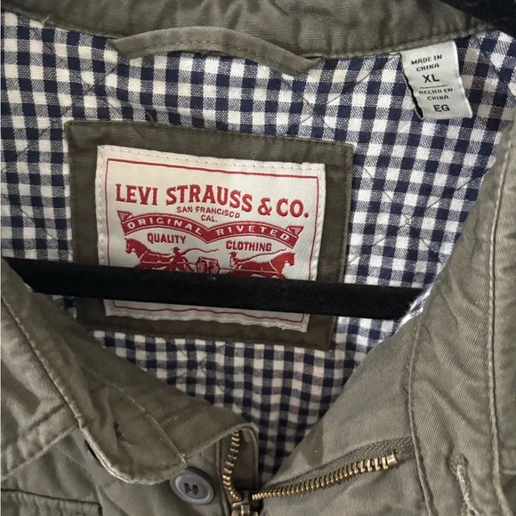 Levi’s Olive Green Quilted Trucker Jacket Gingham Lining Size XL New - Picture 3 of 3